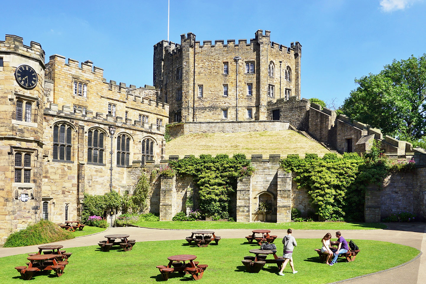 Durham University: TOP 13 UNIVERSITIES IN UK